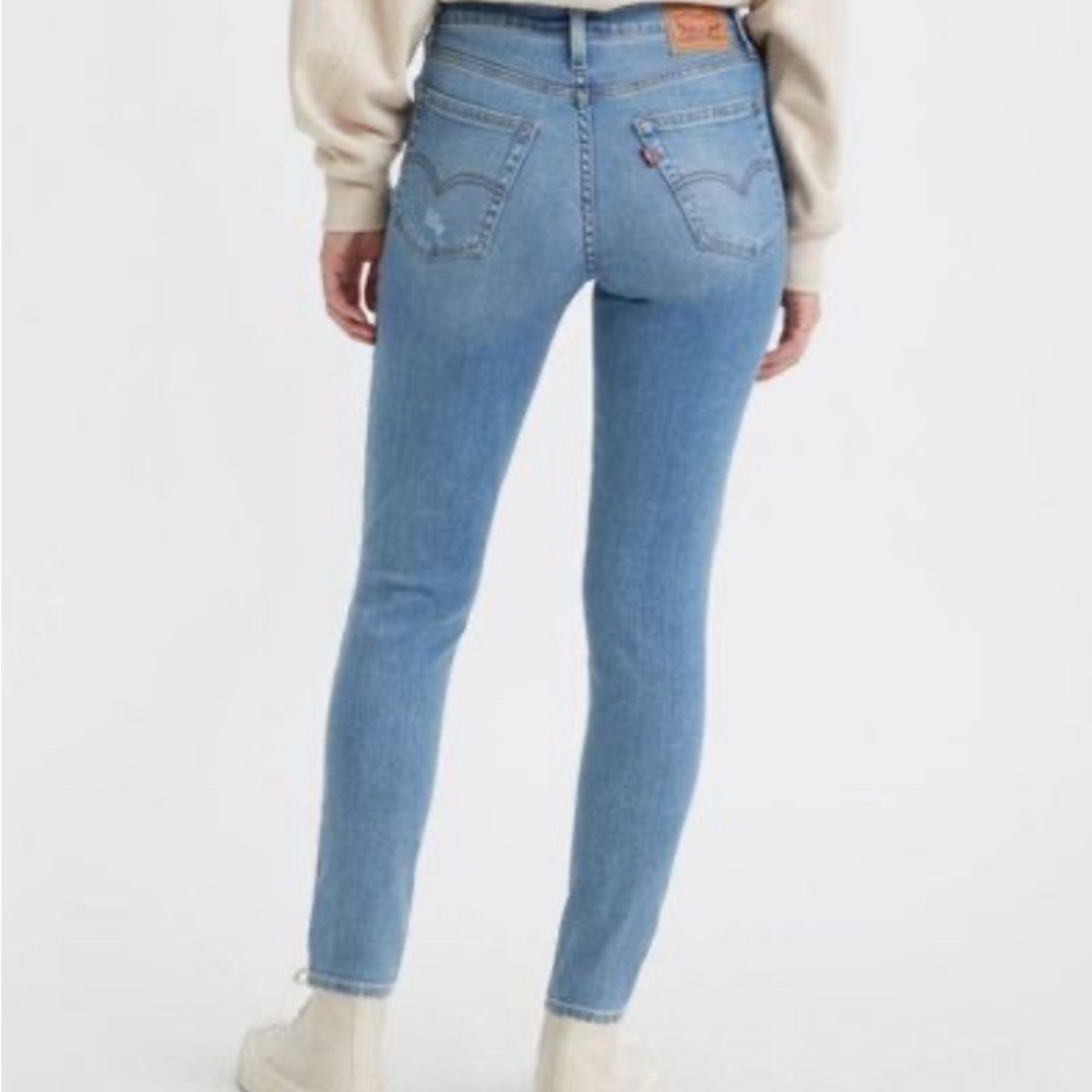 Levi’s 721 High Rise Skinny Jeans